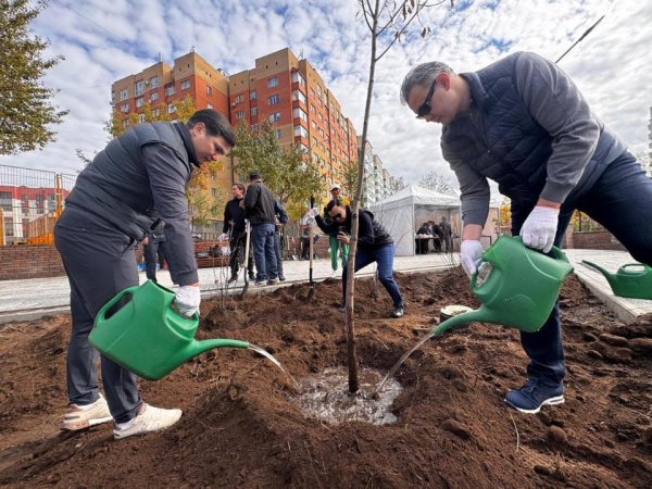«Таза Қазақстан»: в Астане стартовал общегородской субботник