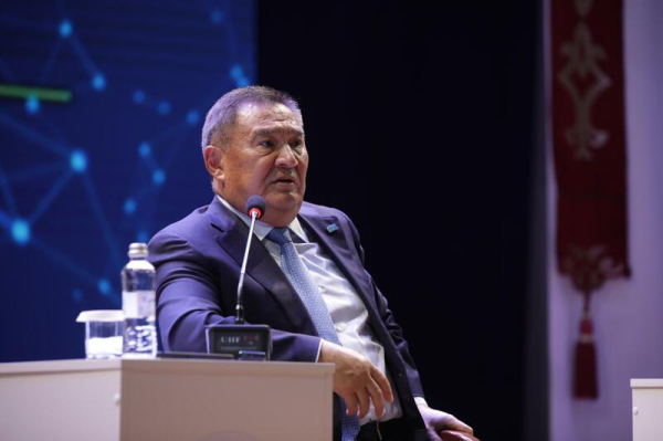 Сельское хозяйство, дороги и инвестиции: как прошла встреча с населением в Жаркаинском районе