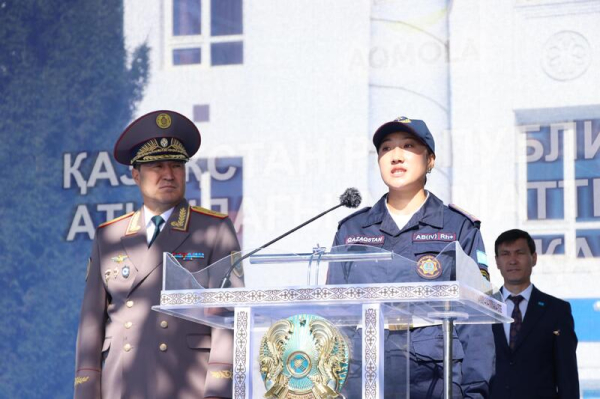 100 курсантов Академии гражданской защиты МЧС приняли Присягу