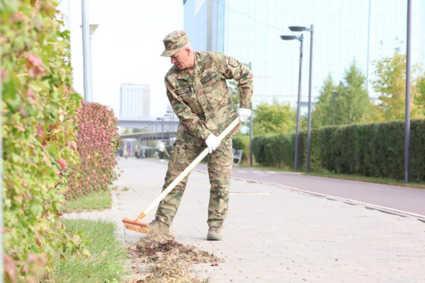 Военнослужащие Вооруженных сил приняли участие в экологической акции «Таза Қазақстан» Военнослужащие Вооруженных сил приняли участие в экологической акции «Таза Қазақстан»