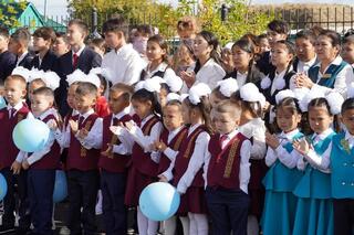 В пос. Бестобе г. Степногорска в День знаний открылась новая школа В пос. Бестобе г. Степногорска в День знаний открылась новая школа