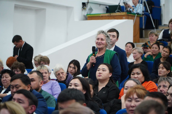 Марат Ахметжанов провел встречу с жителями Шортандинского района Марат Ахметжанов провел встречу с жителями Шортандинского района