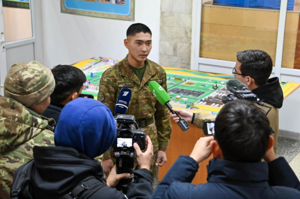 Военная служба без тайн: журналисты оценили быт и учебу солдат Военная служба без тайн: журналисты оценили быт и учебу солдат