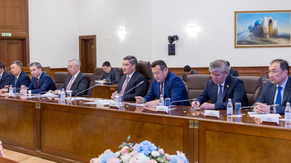 Казахстан и Венгрия договорились о развитии совместных производств