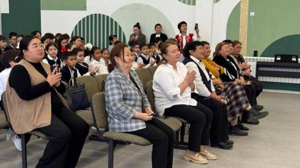 Учителя, воспитавшие поколения: в столице прошёл праздник для педагогов-ветеранов Учителя, воспитавшие поколения: в столице прошёл праздник для педагогов-ветеранов
