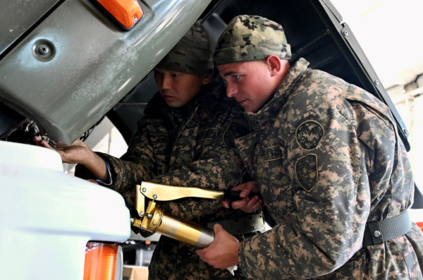 В Десантно-штурмовой бригаде Конаевского гарнизона стартовал перевод техники на зимний период эксплуатации В Десантно-штурмовой бригаде Конаевского гарнизона стартовал перевод техники на зимний период эксплуатации