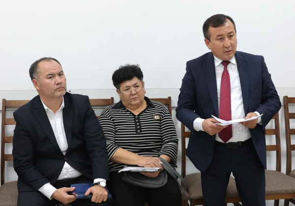 Слышащее государство: Ербол Карашукев провёл приём граждан Слышащее государство: Ербол Карашукев провёл приём граждан