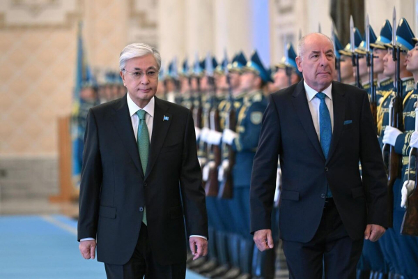 О чем говорили президенты Казахстана и Венгрии в Астане 