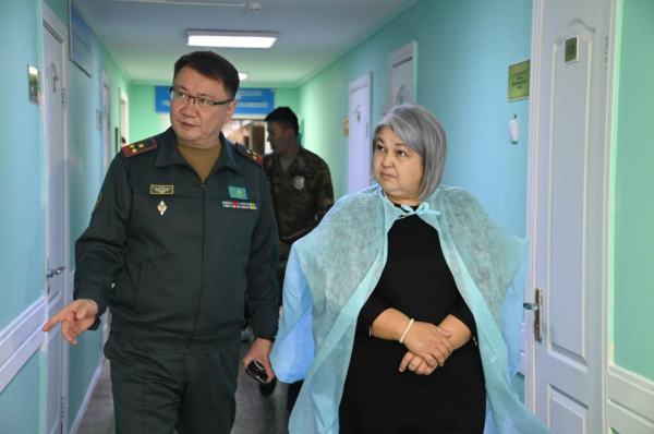 Министр обороны и Главный военный прокурор встретились с представителями Комитета солдатских матерей «Аналар жүрегі» Министр обороны и Главный военный прокурор встретились с представителями Комитета солдатских матерей «Аналар жүрегі»