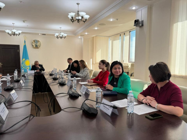 Казахстан усиливает межсекторальное сотрудничество в сфере общественного здоровья Казахстан усиливает межсекторальное сотрудничество в сфере общественного здоровья