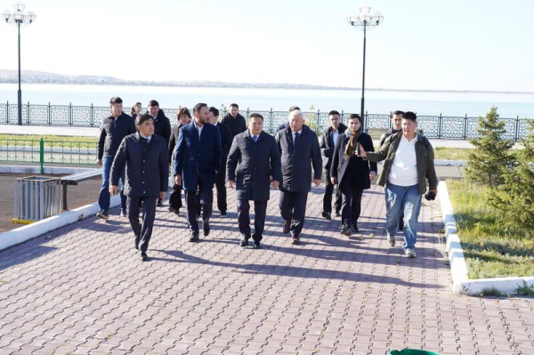 Аким Акмолинской области встретился с депутатами Мажилиса: акцент - на цифровизацию и развитие региона Аким Акмолинской области встретился с депутатами Мажилиса: акцент - на цифровизацию и развитие региона