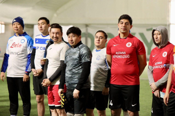 В Астане дипломаты провели футбольный турнир ко Дню СВМДА В Астане дипломаты провели футбольный турнир ко Дню СВМДА