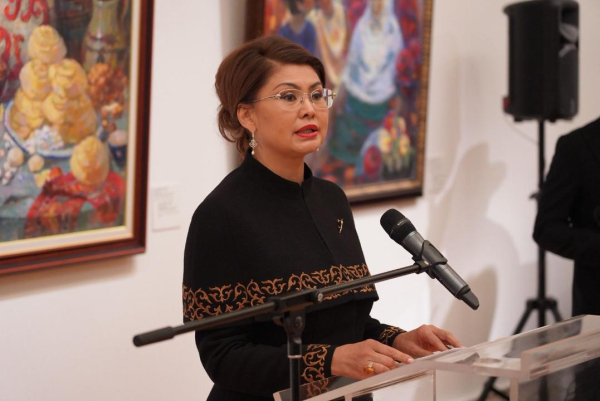 Спустя 34 года: в Третьяковской галерее открылась выставка "Шедевры искусства Казахстана"
Спустя 34 года: в Третьяковской галерее открылась выставка "Шедевры искусства Казахстана"