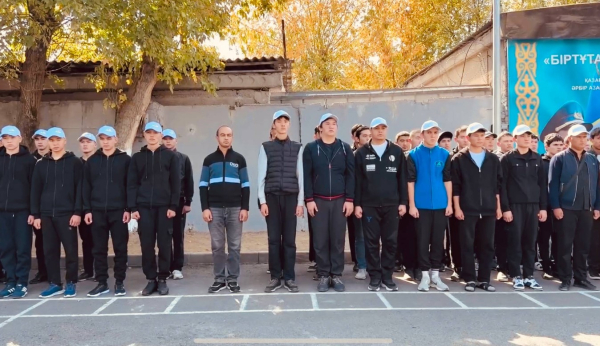 В Шымкенте прошла торжественная церемония проводов новобранцев в армию В Шымкенте прошла торжественная церемония проводов новобранцев в армию