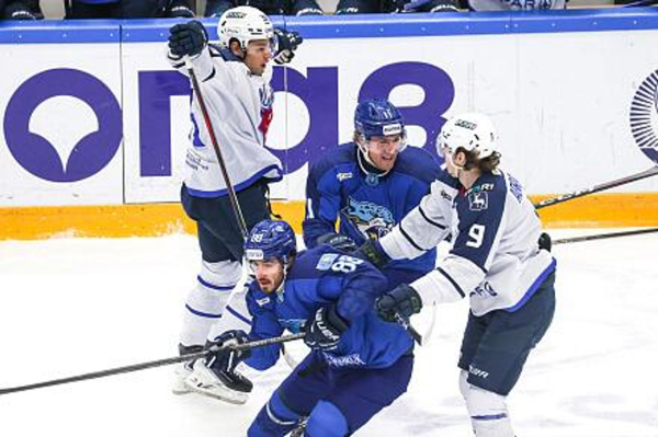 "Барыс" дома уступил "Торпедо" 