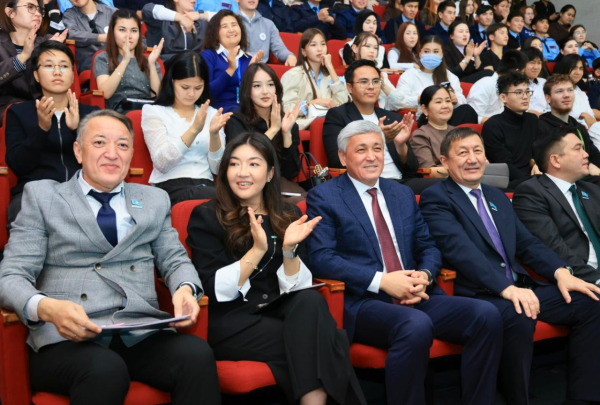 В Караганде прошёл молодежный форум «SARYARQALAB: AQYL.DAMU.QADAM» — шаг в будущее цифрового Казахстана В Караганде прошёл молодежный форум «SARYARQALAB: AQYL.DAMU.QADAM» — шаг в будущее цифрового Казахстана