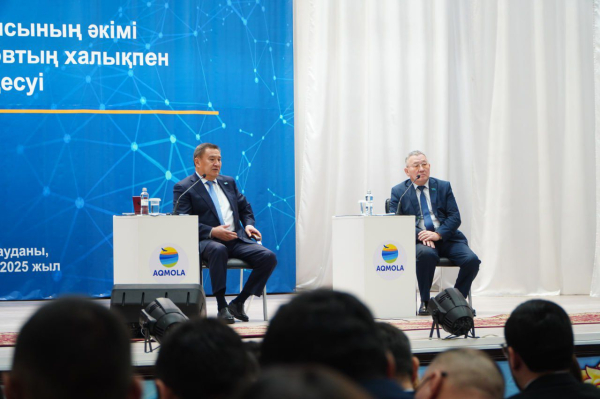 Марат Ахметжанов встретился с жителями Аккольского района Марат Ахметжанов встретился с жителями Аккольского района