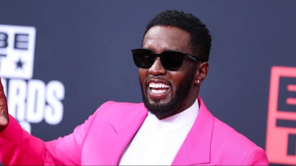 Рэпера P. Diddy перевели в тюрьму с низким уровнем безопасности
 
Рэпера P. Diddy перевели в тюрьму с низким уровнем безопасности