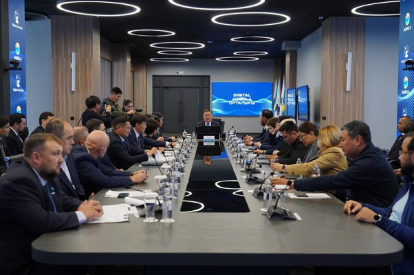 Аким Акмолинской области встретился с депутатами Мажилиса: акцент - на цифровизацию и развитие региона Аким Акмолинской области встретился с депутатами Мажилиса: акцент - на цифровизацию и развитие региона