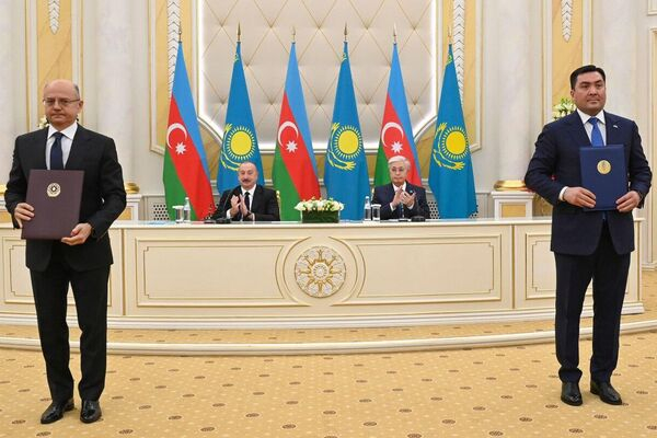 15 документов о сотрудничестве подписали Казахстан и Азербайджан