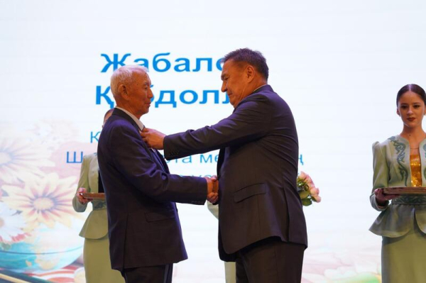 Лучшие педагоги Акмолинской области получили признание и награды ко Дню учителя