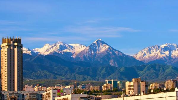 Строительство ЖК и высоких домов в предгорьях запретят в Алматы
 
Строительство ЖК и высоких домов в предгорьях запретят в Алматы