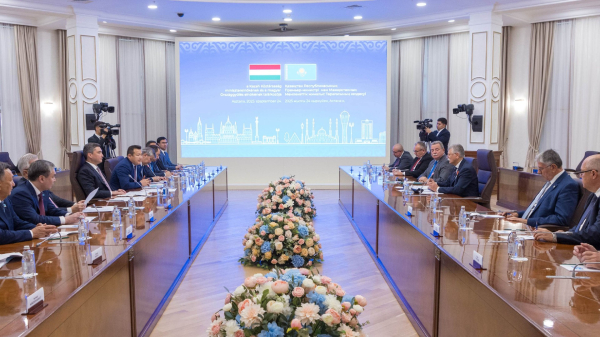 Казахстан и Венгрия договорились о развитии совместных производств