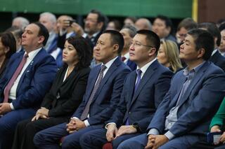 Аким Павлодарской области Асаин Байханов поздравил Торайгыров университет с 65-летием