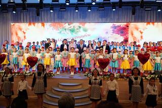 Лучшие педагоги Акмолинской области получили признание и награды ко Дню учителя