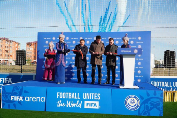 В Кокшетау открыт футбольный стадион, построенный в рамках программы FIFA Arena В Кокшетау открыт футбольный стадион, построенный в рамках программы FIFA Arena