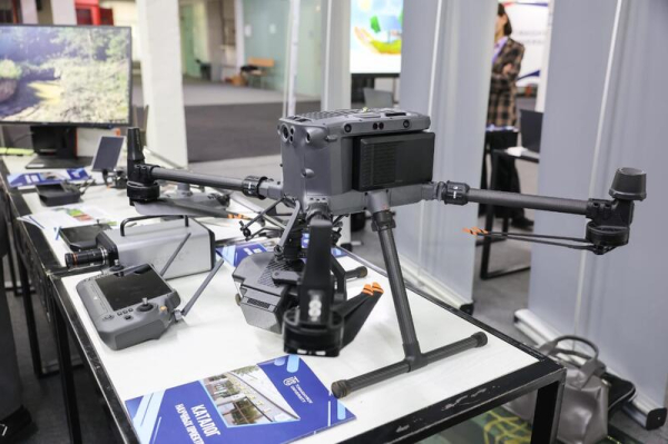 Аким Павлодарской области Асаин Байханов поздравил Торайгыров университет с 65-летием