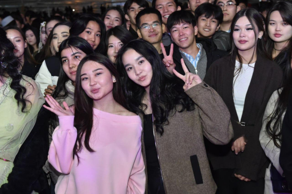 В КазНУ имени аль-Фараби прошла первая церемония посвящения в студенты с участием ИИ