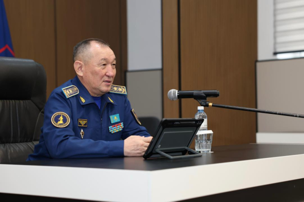 Министр обороны встретился с кадетами нового военно-спортивного колледжа Министр обороны встретился с кадетами нового военно-спортивного колледжа