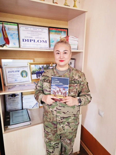 За гранью формы – женщина в погонах За гранью формы – женщина в погонах