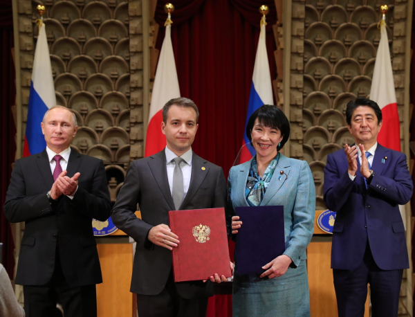 Впервые премьер-министром Японии стала женщина Впервые премьер-министром Японии стала женщина