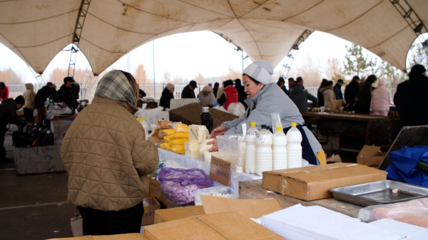 Более 100 производителей представили продукцию на ярмарке в столице Более 100 производителей представили продукцию на ярмарке в столице