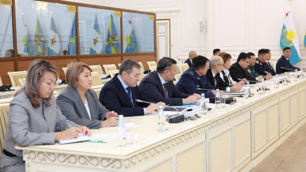 Министр обороны обозначил необходимость совершенствования жилищного законодательства Министр обороны обозначил необходимость совершенствования жилищного законодательства