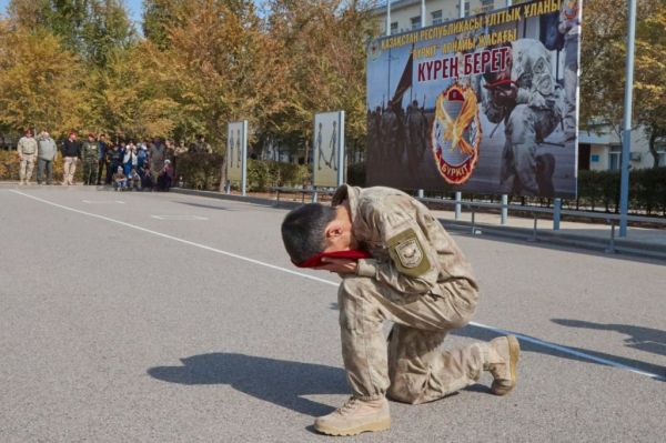 В Национальной гвардии впервые два брата из одной семьи стали обладателями краповых беретов В Национальной гвардии впервые два брата из одной семьи стали обладателями краповых беретов