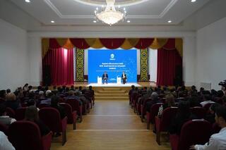 Аким Акмолинской области провел встречу с населением Есильского района Аким Акмолинской области провел встречу с населением Есильского района