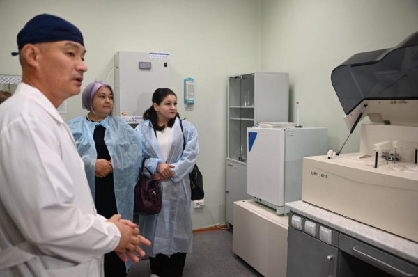 Министр обороны и Главный военный прокурор встретились с представителями Комитета солдатских матерей «Аналар жүрегі» Министр обороны и Главный военный прокурор встретились с представителями Комитета солдатских матерей «Аналар жүрегі»