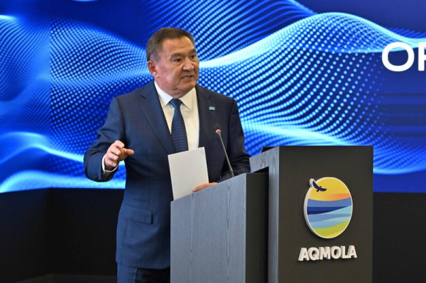 Глава государства посетил центр Digital Aqmola