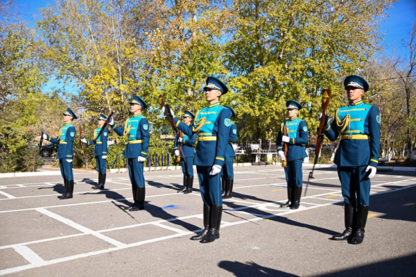 Юные астанчане сделали первый шаг к служению Родине