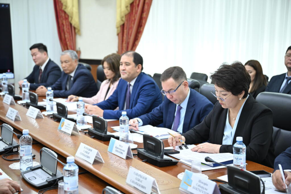 В Казахстане укрепляют связи между товаропроизводителями и потребителями В Казахстане укрепляют связи между товаропроизводителями и потребителями