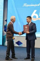 Аким Павлодарской области Асаин Байханов поздравил Торайгыров университет с 65-летием