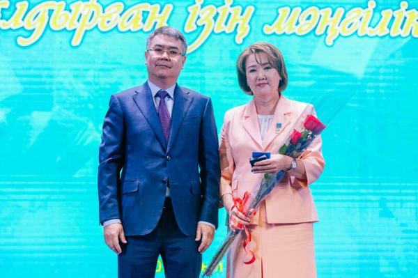 В Атырау наградили лучших работников сферы образования В Атырау наградили лучших работников сферы образования