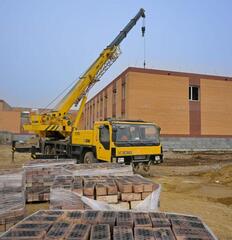 Аким Павлодарской области Асаин Байханов посетил село Атыгай близ Экибастуза, где проверил ход строительства новой школы Аким Павлодарской области Асаин Байханов посетил село Атыгай близ Экибастуза, где проверил ход строительства новой школы