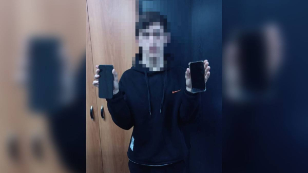 Сдал в аренду 35 SIM-карт: мужчину подозревают в помощи мошенникам в Костанайской области
 
Сдал в аренду 35 SIM-карт: мужчину подозревают в помощи мошенникам в Костанайской области