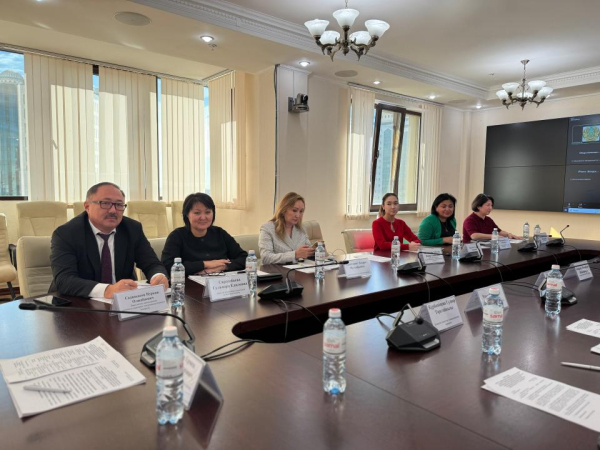 Казахстан усиливает межсекторальное сотрудничество в сфере общественного здоровья Казахстан усиливает межсекторальное сотрудничество в сфере общественного здоровья