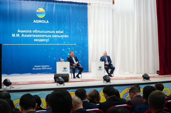 Марат Ахметжанов встретился с жителями Аккольского района Марат Ахметжанов встретился с жителями Аккольского района