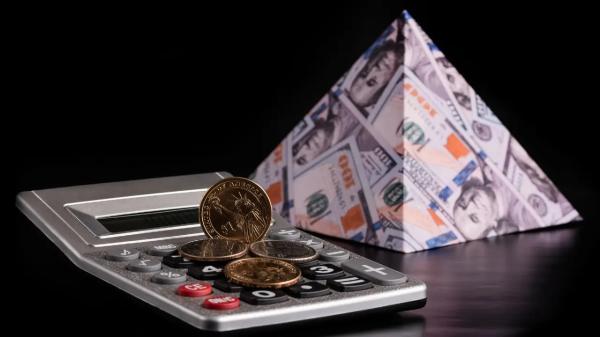 Руководство инвесткомпании, предлагавшей доход до 1,5% в день, будут судить в Казахстане